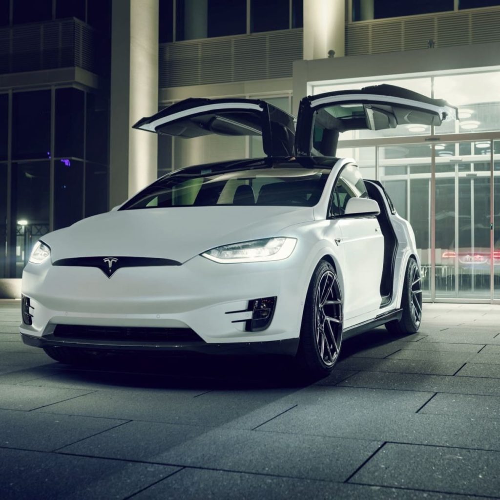 Сколько стоит электромобиль Tesla в 2024: цены за автомобиль